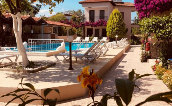 Arda Villas Pool & Gardens